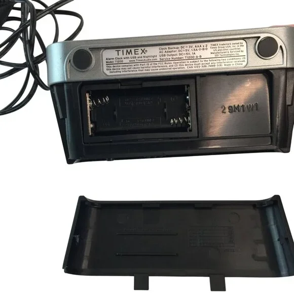 Timex T1200 Dual Alarm Clock w/USB Charging Nightlight Backup Battery Tested - Picture 7 of 8